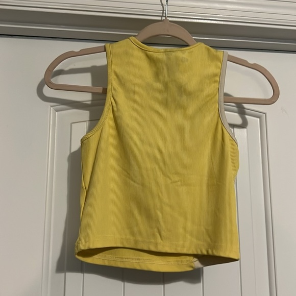 Size Medium Women’s SHEIN Cropped Tank Top - Picture 5 of 6